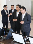 반도체 설계 전문기업 찾은 안덕근 산자부 장관