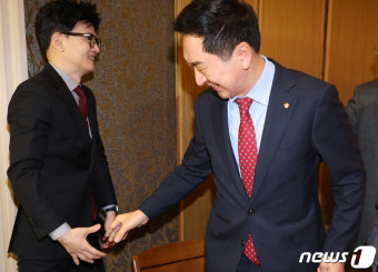 [뉴스1 PICK]한동훈·김기현 중진회동서 첫 대면…'헌신' 언급할까