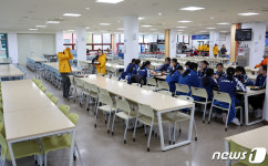 넓은 규모의 선수촌 식당