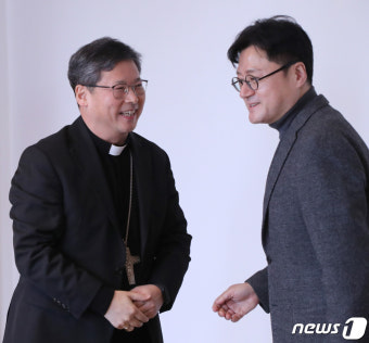 홍익표 원내대표, 정순택 대주교 예방