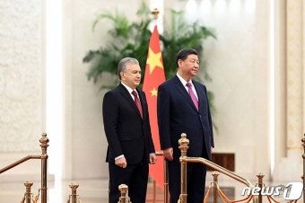 미르지요예프 우즈벡 대통령 환영식 참석한 시진핑
