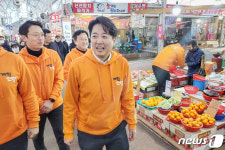 화곡동 남부시장 찾은 이준석