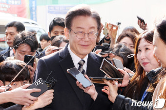 공천 면접장 향하는 이재명