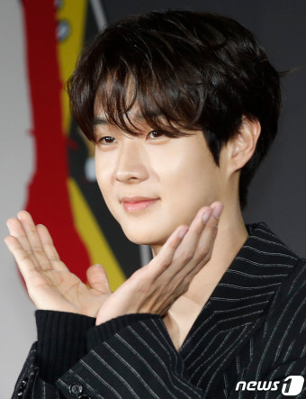 최우식 '살인자o난감' 꽃