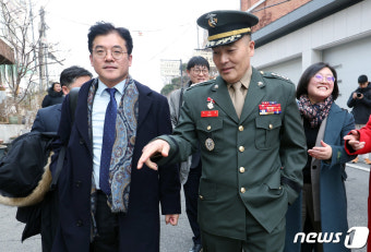 군 검찰, 박정훈 대령에게 징역 3년 요구…상병 순직 사건 관련 유죄 판결