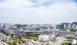 퇴직 검찰 출신들 DL·GS건설 등 연이어 기업행