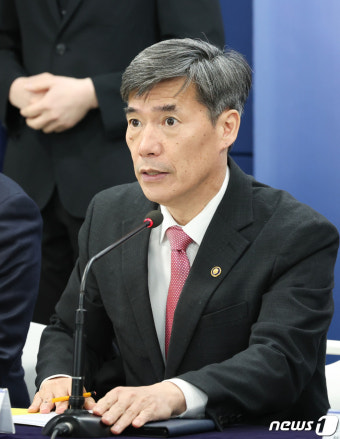 발언하는 박구연 국무조정실 국무 1차장
