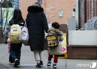 '늘봄학교' 올해부터 전국 초등학교로 확대