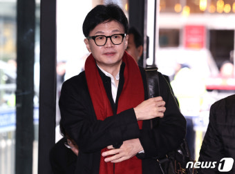 출근하는 한동훈 위원장