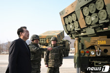 해병대 다련장 사격장 보고받는 윤 대통령