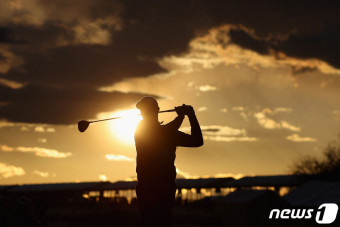 김시우, PGA 피닉스오픈 3R서 10위 도약…11번홀 중 일몰로 중단