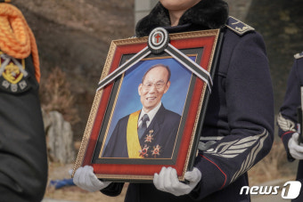 고 지익표 애국지사 영현 봉송