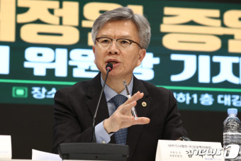김택우 의협 비대위원장, 의대정원 증원 저지 위해
