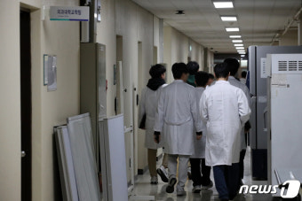 전공의 사직·의대생 휴학 예고…정부 