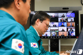 이주호, 의대생 집단휴학 관련 의대 대학총장 간담회