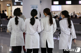 '빅5' 전공의 이탈에 중소형 병원 환자 급증