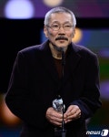 홍상수 감독, 베를린영화제 심사위원대상…김민희 제작실장 '여행자의 필요'로