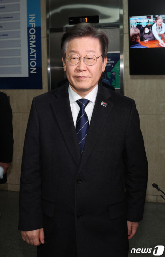 자정 넘겨 비공개 최고위 마친 이재명