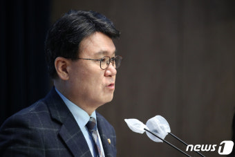 [뉴스1 PICK]'불출마 선언' 황운하 의원, 