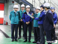 강경성 차관, 이차전지 제조용 전해액 생산기업인 엔켐 현장방문