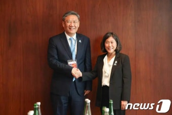 中상무부장, 美에 