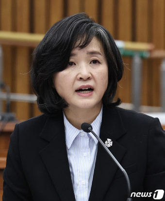 답변하는 신숙희 대법관 후보