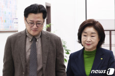 심상정 원내대표 접견하는 홍익표