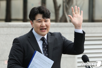 류옥하다 '사직 전공의 범죄자 취급 멈춰라'