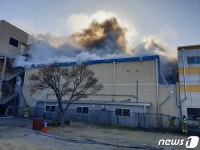 천안 백석공단 자동차 부품공장 화재…4시간만에 진화 (종합)