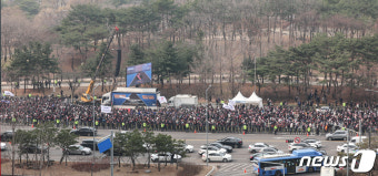 거리로 나선 의사들