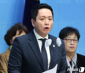 임태훈, 더불어민주연합 비례대표 후보 지원 기자회견