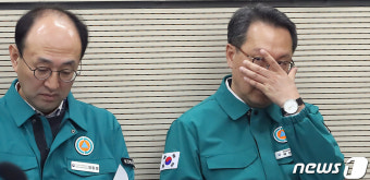 의사 집단행동 장기화 조짐…걱정스런 박민수 복지부 2차관