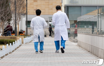 전공의 집단행동 지속…의대 교수들도 움직임 감지