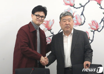 김동명 한국노총 위원장 만난 한동훈 비대위원장