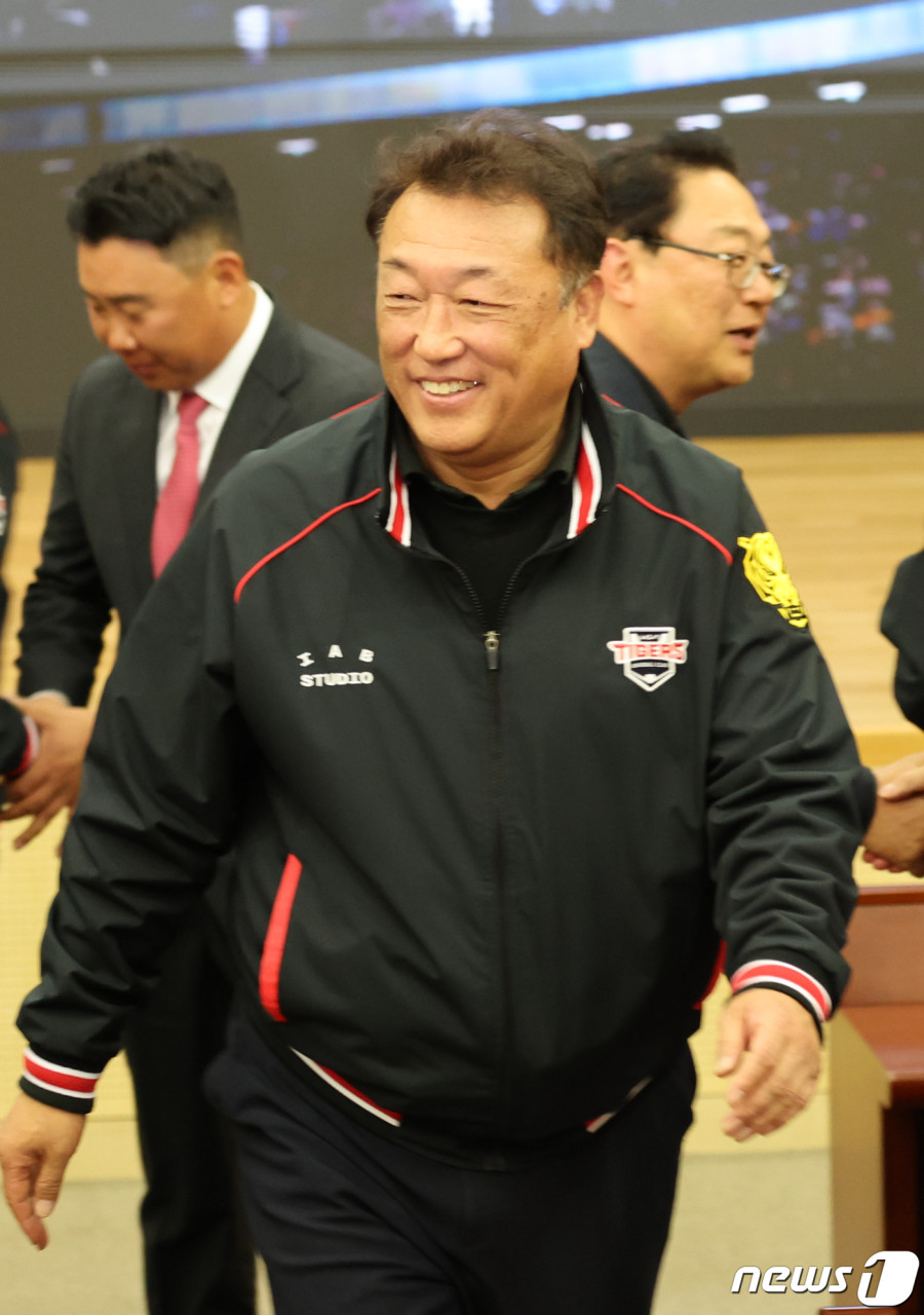 KIA 타이거즈 최준영 대표, 선수단 통합 우승으로 5연패 도전 다짐