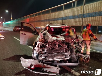 인천대교서 '사인카' 들이받아…60대 SUV 운전자 사망