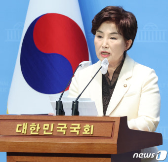 친낙계 중진 전혜숙, 민주당 탈당…