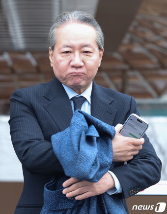 고소인 조사 마친 주수호 의협 홍보위원장