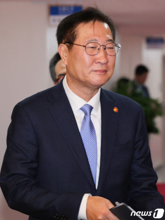 국무회의 참석하는 박성재 법무장관
