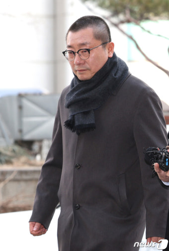 '전공의 집단사직 공모 혐의' 경찰 출석하는 박명하