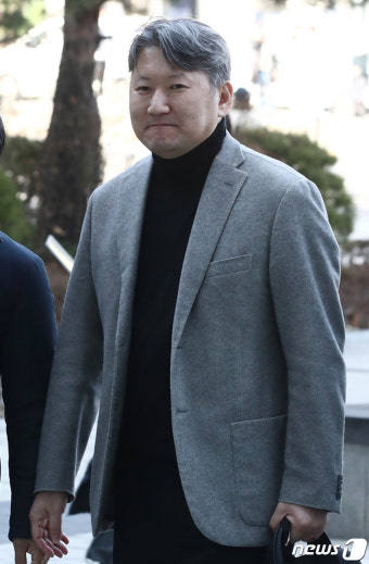 김창수 전의교협회장, 의대 증원 취소 집행정지 심문 출석