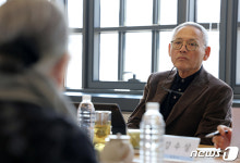 국악진흥법 시행 앞두고 국악계 의견 듣는 유인촌 장관