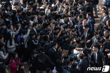 전남 무안 오룡초 방문하는 윤 대통령