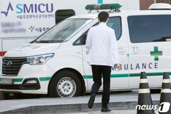 '한 달째 맞은 전공의 집단행동'