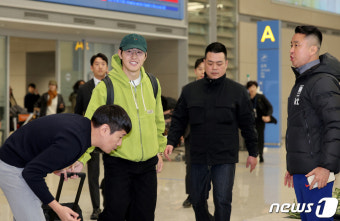 대표팀 훈련 위해 귀국한 이강인