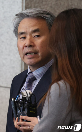이종섭 전 장관 호주 도피 의혹 수사, 박성재 전 장관 압수수색 진행 중
