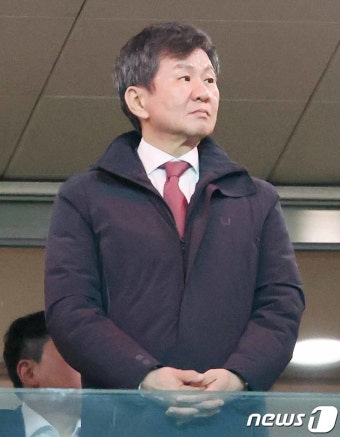 태국전 찾은 정몽규 축구협회장