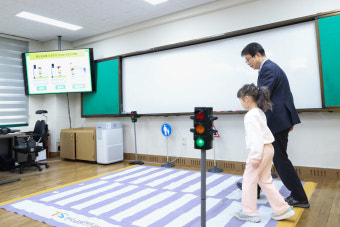 박상우 국토장관, 늘봄학교 재능기부…교통안전교육 일일강사 참여