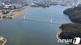 “용인 명소 기흥호수 가로질러 간다”…590m 횡단보도교 설치