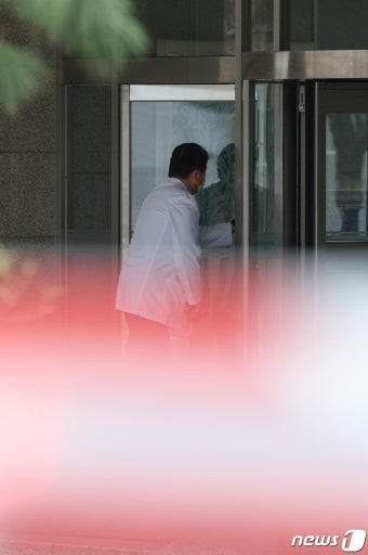 오늘부터 의대 교수 사직서 제출 시작